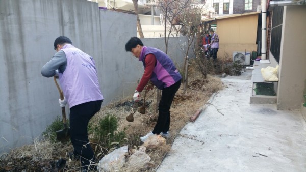 5e7eec2b7bec6e09f183429eb6dfebe4_1484190